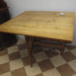 591 1009 GATE-LEG TABLE